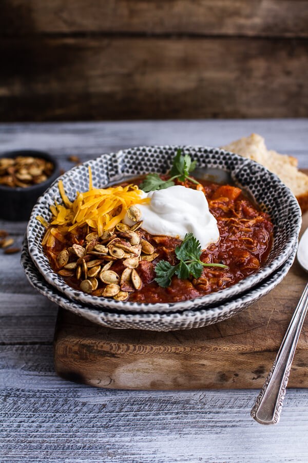 Crockpot chipotle pulled pork pumpkin chili w/cinnamon roasted pumpkin seeds