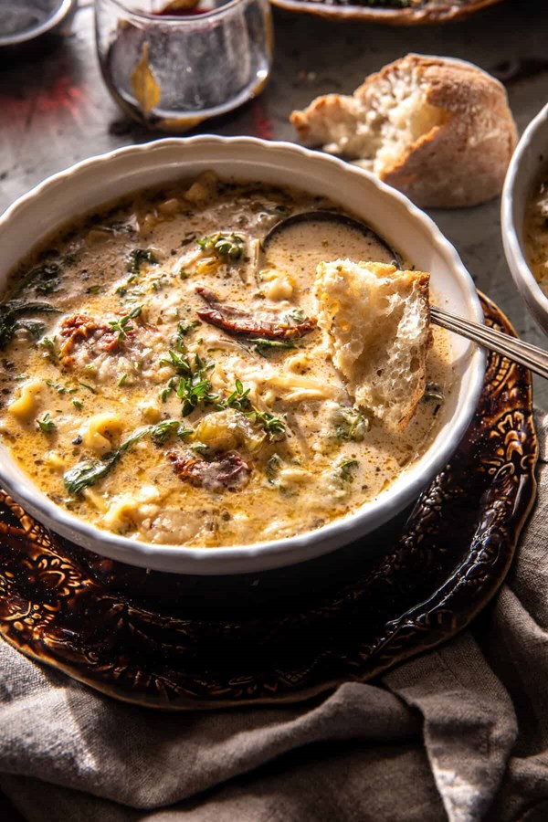 Crockpot creamy sun-dried tomato lasagna soup
