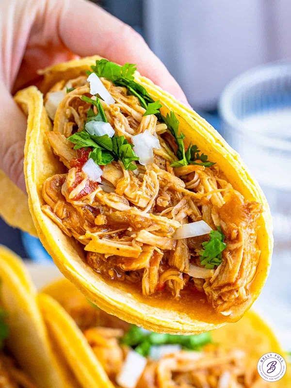 Crockpot shredded chicken tacos