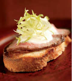 Crostini with beef and horseradish cream