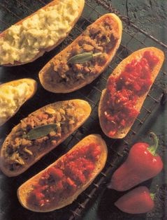 Crostini with calves' liver (Crostini con fegati di vitello)