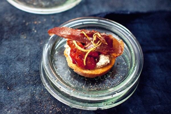 Crostini with capsicum & eggplant chutney
