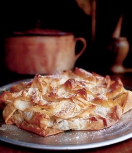 Croustade with apples and prunes in Armagnac (Croustade de pommes et de pruneaux à la Gasconne (Pastis Gascon))