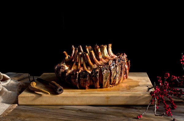 Crown roast of pork with fennel and lemon