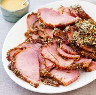 Crumb-coated baked ham