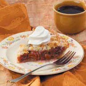 Crumb-topped cherry pie