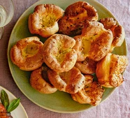 Crumbed Yorkshire puddings with thyme