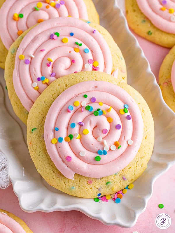 Crumbl confetti cookies