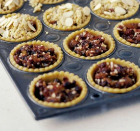 Crumble-top mince pies