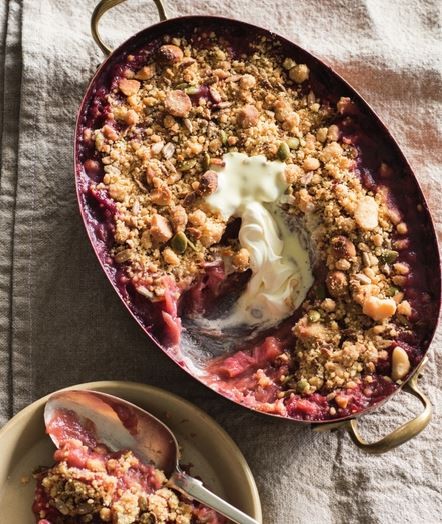 Crumble with poached rhubarb