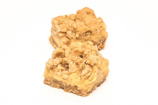 Crumbly lemon crème bars