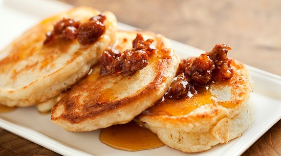 Crumpets with chorizo-maple syrup