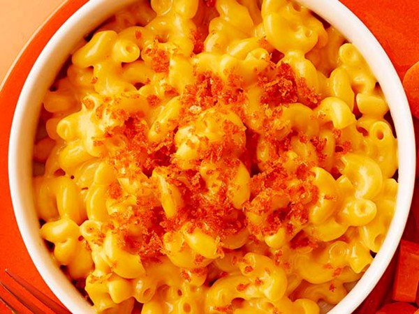 Crunch-topped mac and cheese