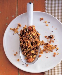 Crunchy almond granola