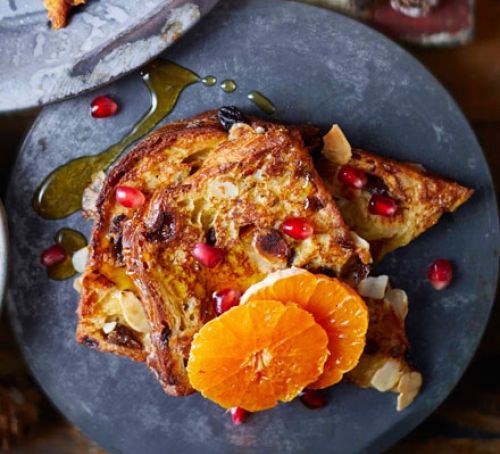 Crunchy almond panettone French toast