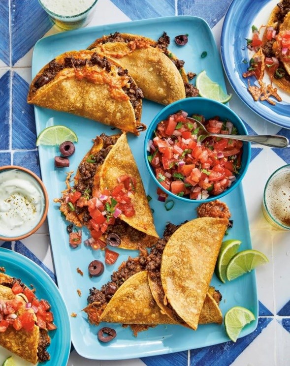 Crunchy baked beef souvlaki tacos