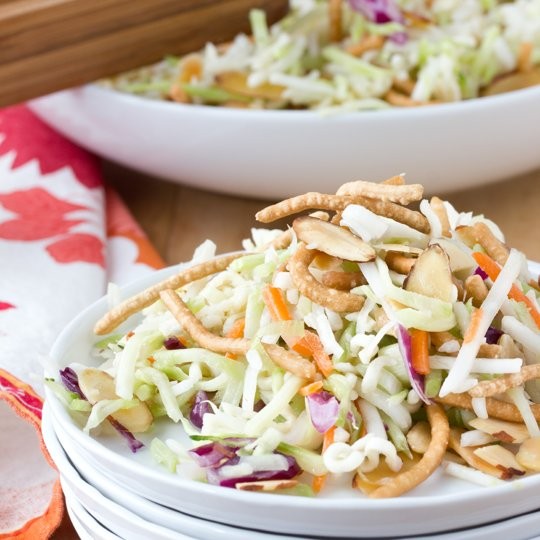 Crunchy cabbage & ramen noodle salad