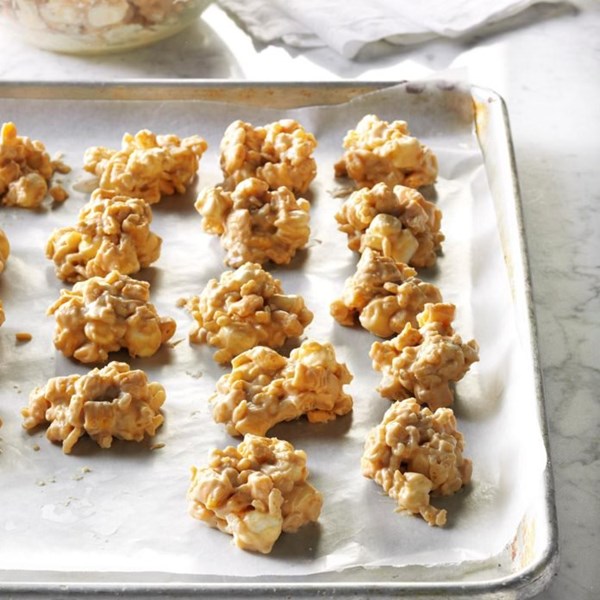 Crunchy candy clusters