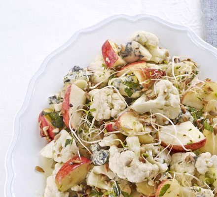 Crunchy cauliflower, apple and blue cheese salad