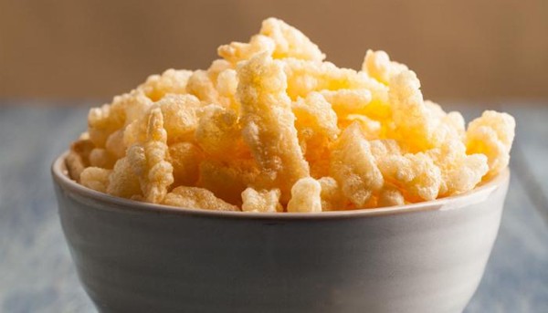 Crunchy cheese puffs