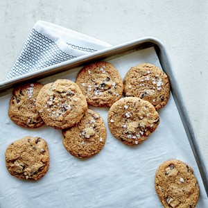 Crunchy-chewy salted chocolate chunk cookies