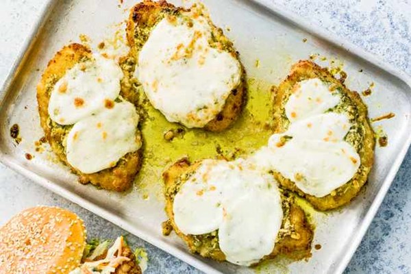 Crunchy chicken pesto melts