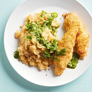 Crunchy chicken tenders with cauliflower mash
