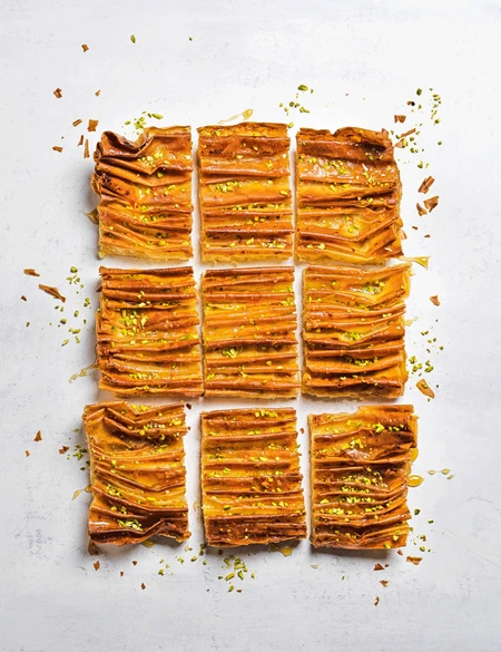 Crunchy filo crinkle tart