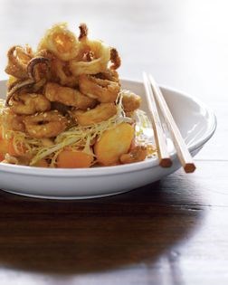 Crunchy fried squid salad 