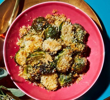 Crunchy garlic & Parmesan sprouts