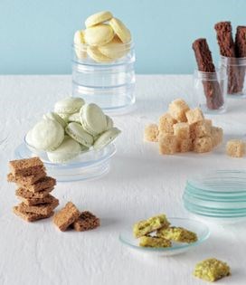 Crunchy green tea meringue