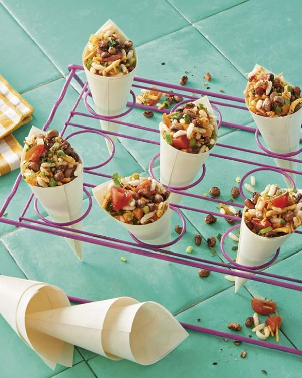 Crunchy hoppin' John bhel puri