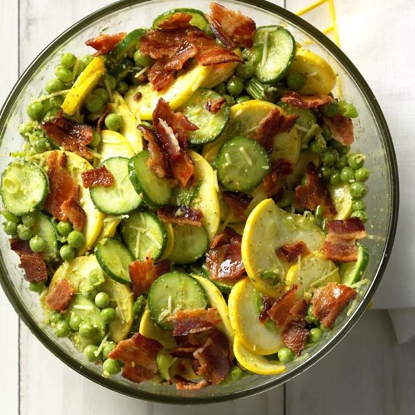 Crunchy lemon-pesto garden salad