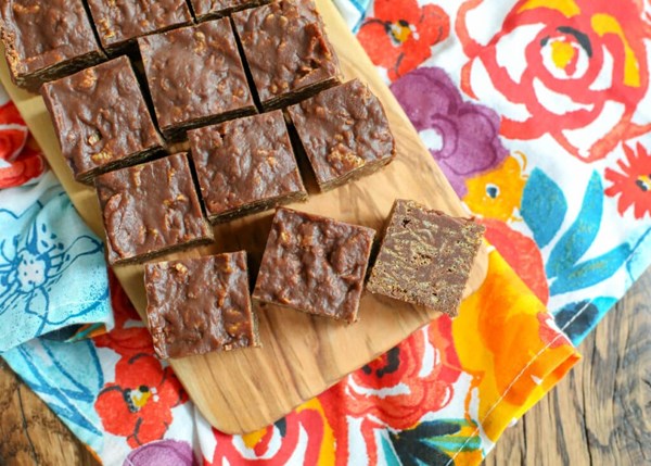 Crunchy no-bake chocolate peanut butter bars