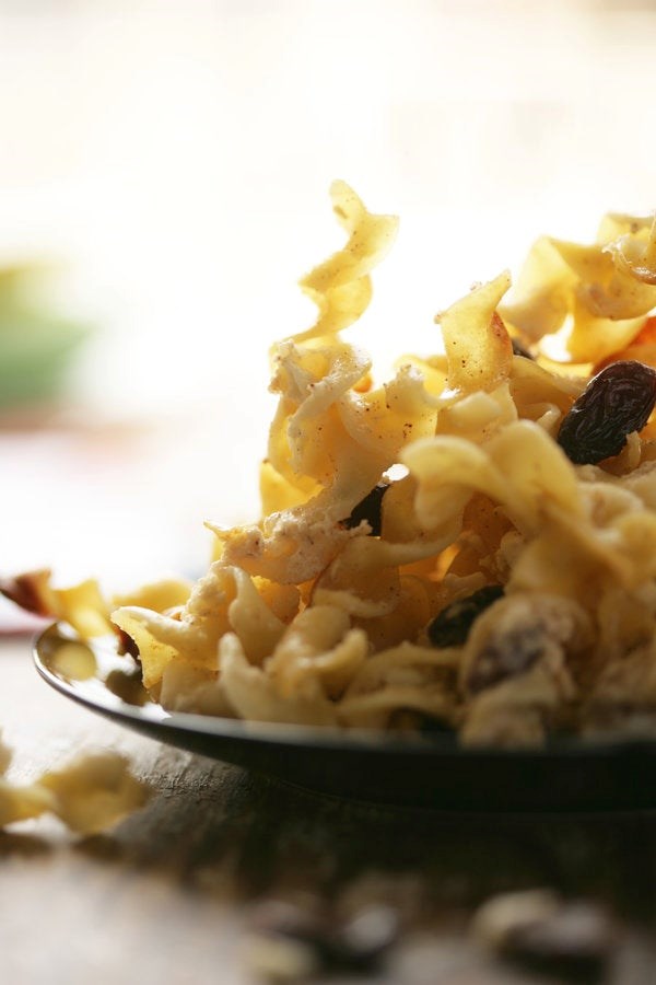 Crunchy noodle kugel à la Aunt Martha