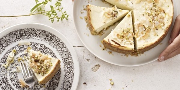 Crunchy-nut cheesecake