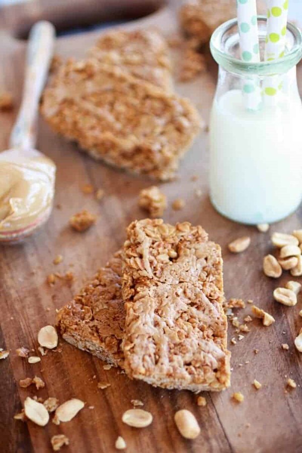 Crunchy oatmeal peanut butter oats ‘n honey bars