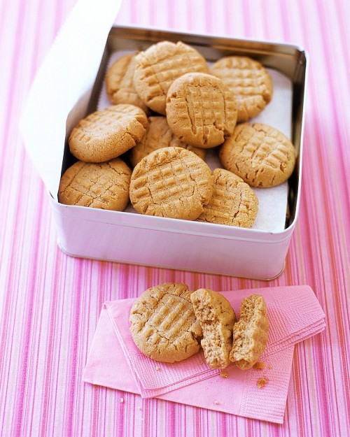 Crunchy peanut butter cookies