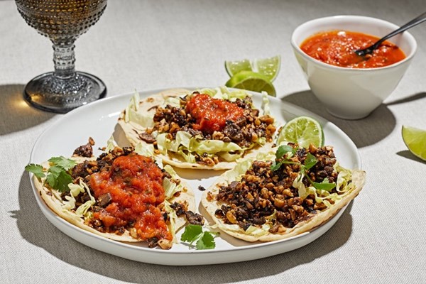 Crunchy peanut tacos