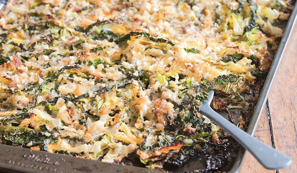 Crunchy shredded roasted cabbage with Parmesan and breadcrumbs (Cavolo croccante)