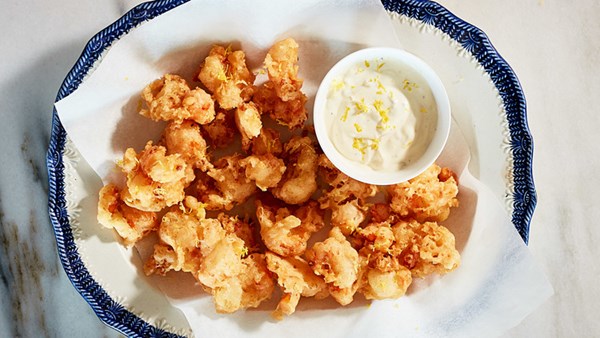 Crunchy shrimp fritters 