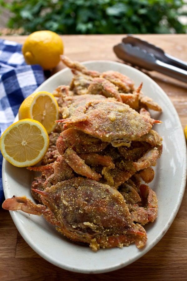 Crunchy soft-shell crabs