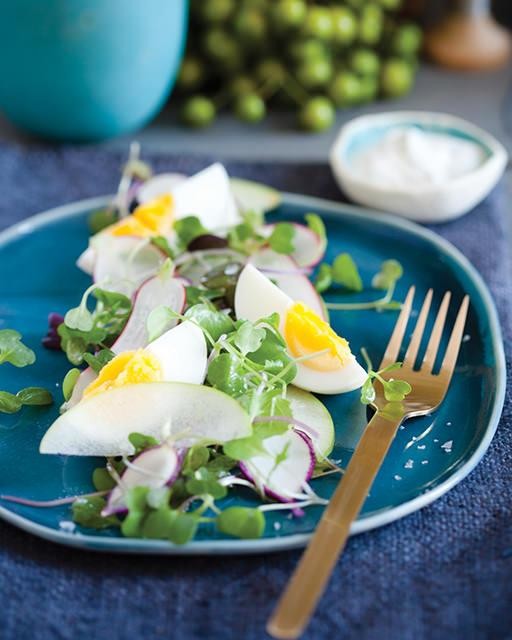 Crunchy spring salad