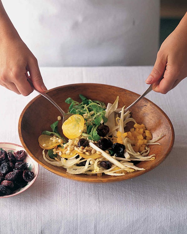 Crunchy summer salad with oven-dried cherries