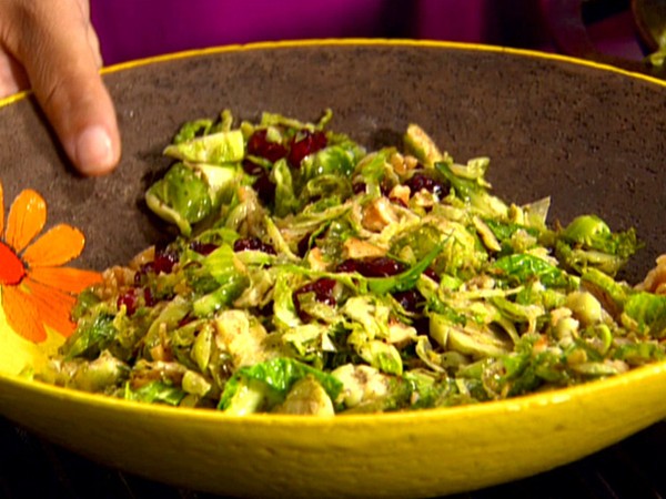 Crunchy-sweet Brussels sprout salad