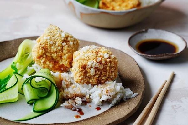 Crunchy tofu with soy & sesame dressing 