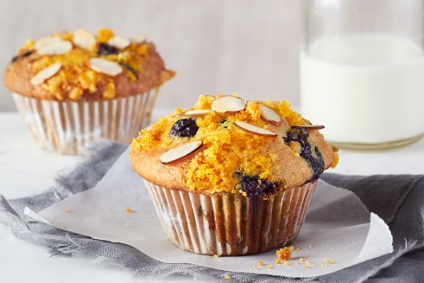 Crunchy-top blueberry muffins