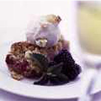 Crunchy topped blackberry and apple slice