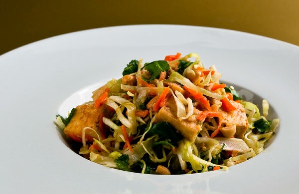 Crunchy Vietnamese cabbage salad with pan-seared tofu