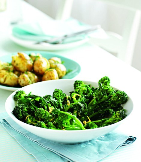 Crushed potatoes with dill